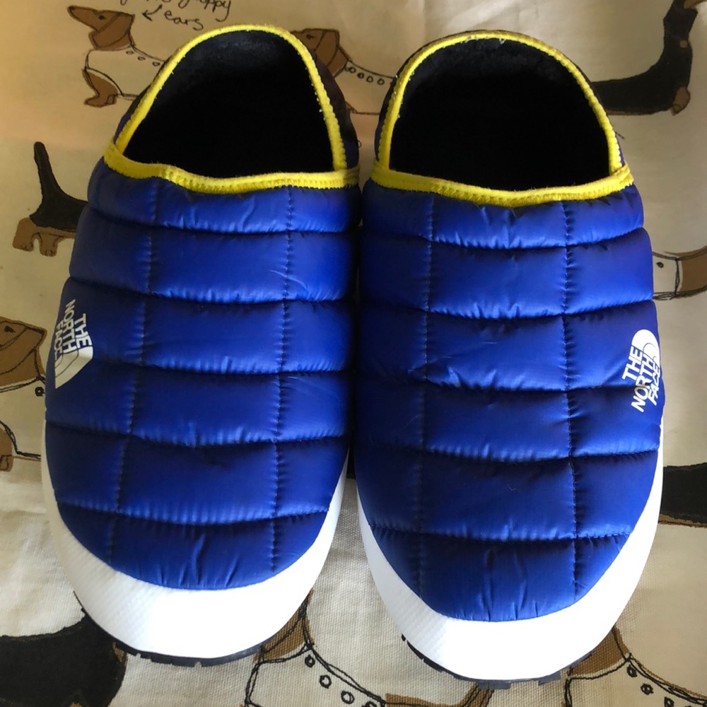 North Face Traction Indoor outdoor slippers, Size 13 Black Blue/TNF White NWOT